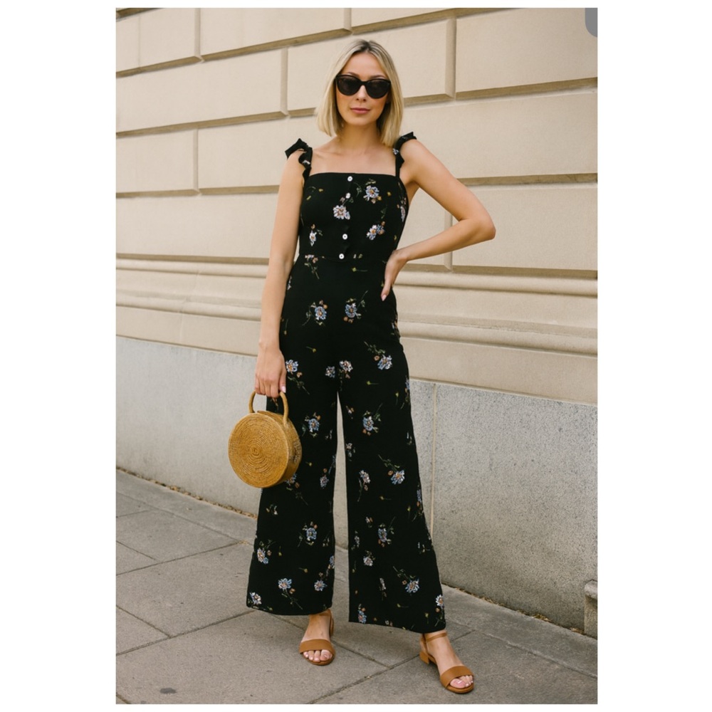 NWT Line & Dot Darcey Floral Wide Leg Jumpsuit Black REVOLVE Medium